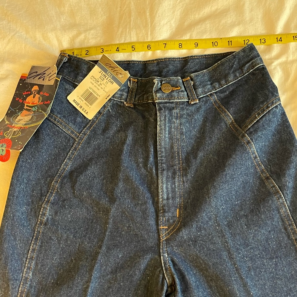 NWT VINTAGE SKINNY LEG CHIC JEANS